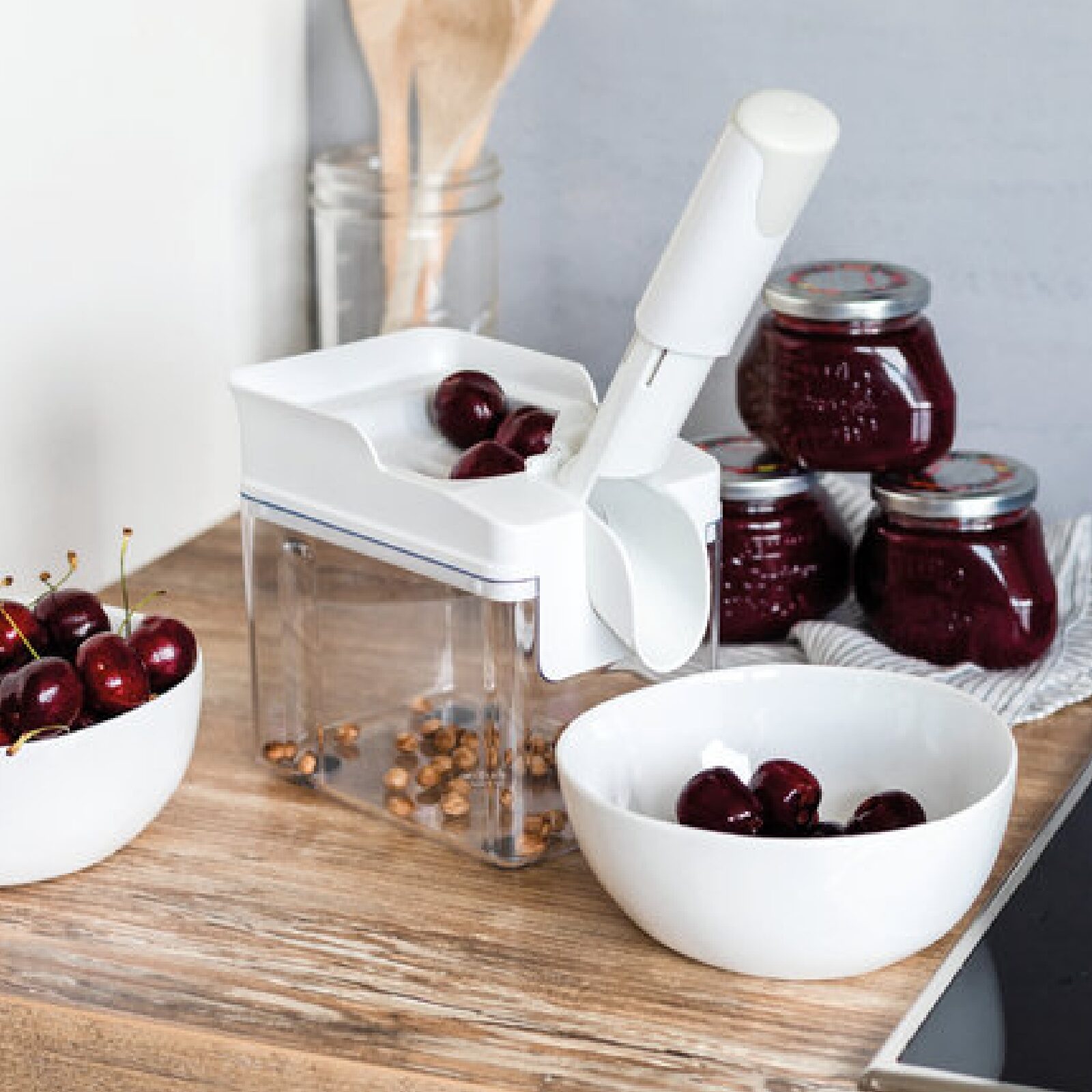Leifhiet cherry stoner cherry pitting machine.
